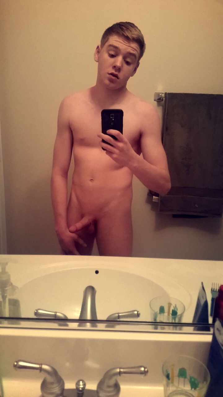 LUCAS Dick Selfshot (5).jpg